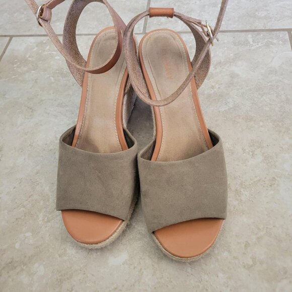 Old Navy platform sandals - Picture 3 of 7